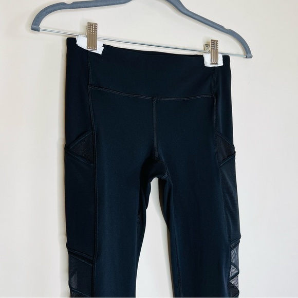 Lululemon Speed Up Tight Mesh 28 Leggings in Black - Picture 7 of 16
